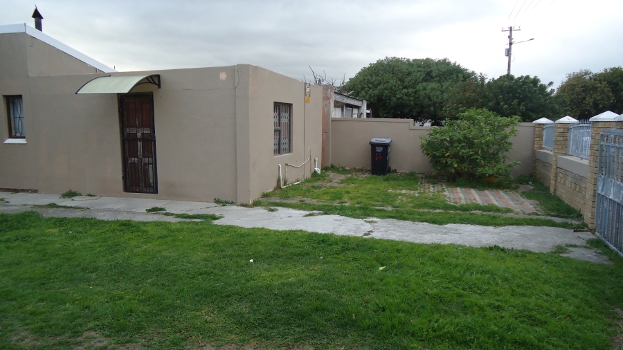 3 Bedroom Property for Sale in Devon Park Western Cape